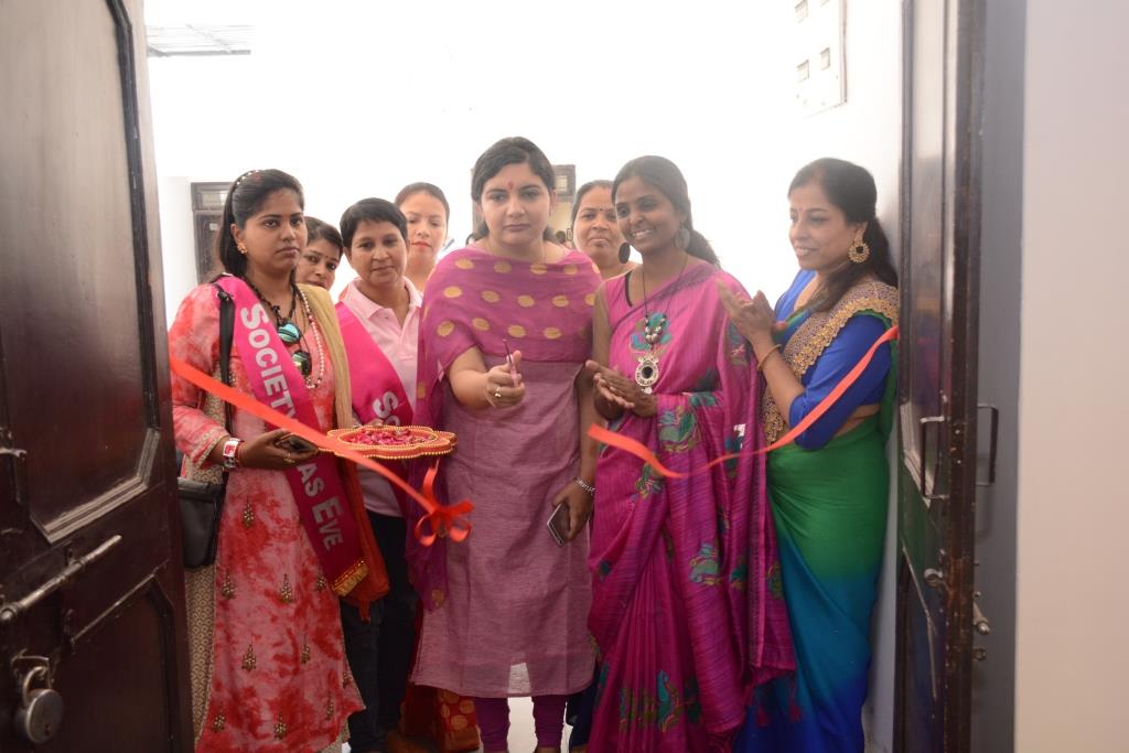 #WomenatWork National Photography exhibition. #SHE,