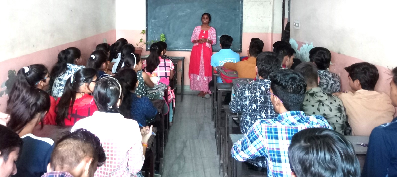 डॉ. निधि प्रजापति