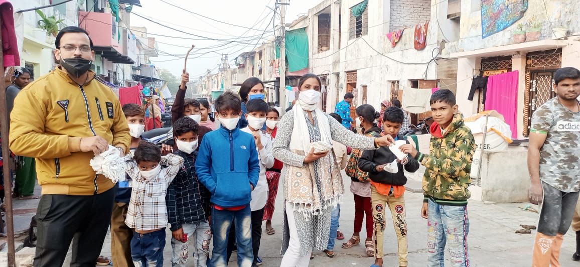 वैक्सीन लगने के बाद इंसान बेफिक्र होकर न घूमें: डॉ. निधि प्रजापति