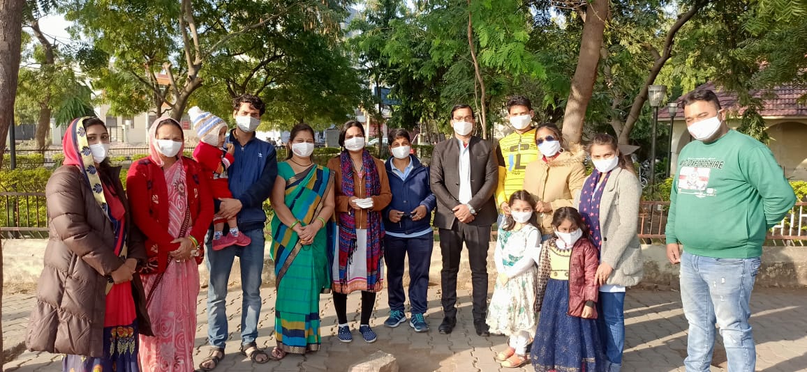 बरडा बस्ती, गणेश उद्यान में 1000 मास्क वितरित