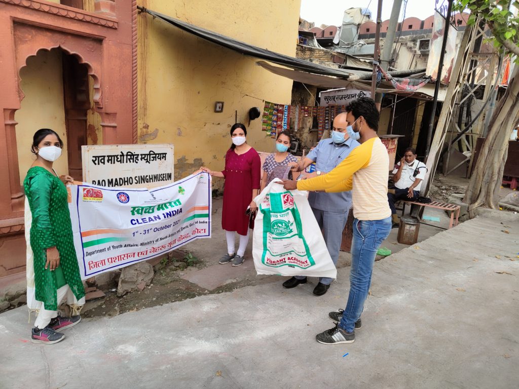 'स्वच्छ भारत अभियान’ में एकत्रित की गई 30 किलो सिंगल यूज़ पॉलिथीन