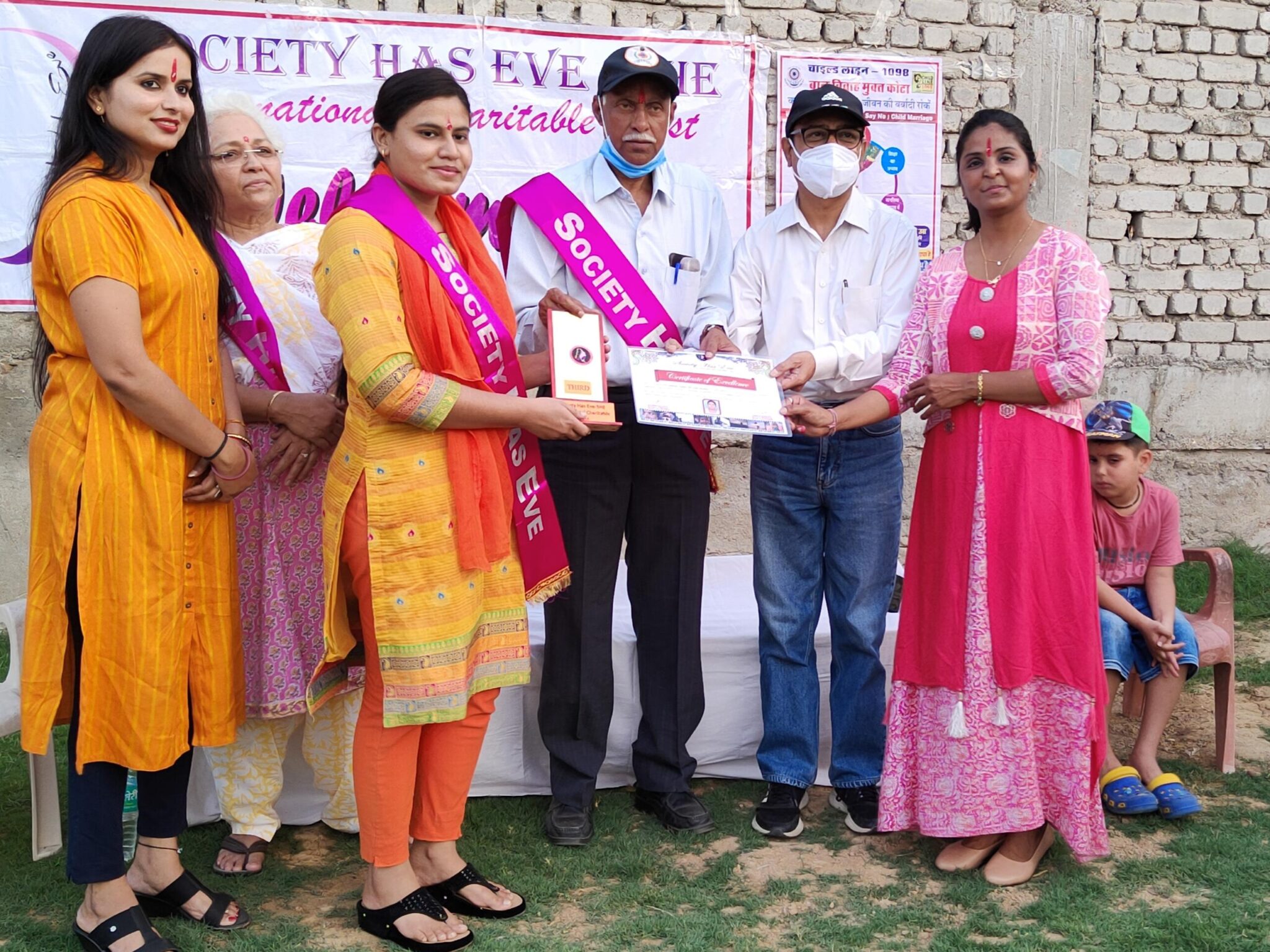 शिवानी चौधरी ने द्वितीय पुरस्कार प्राप्त किया-SHE