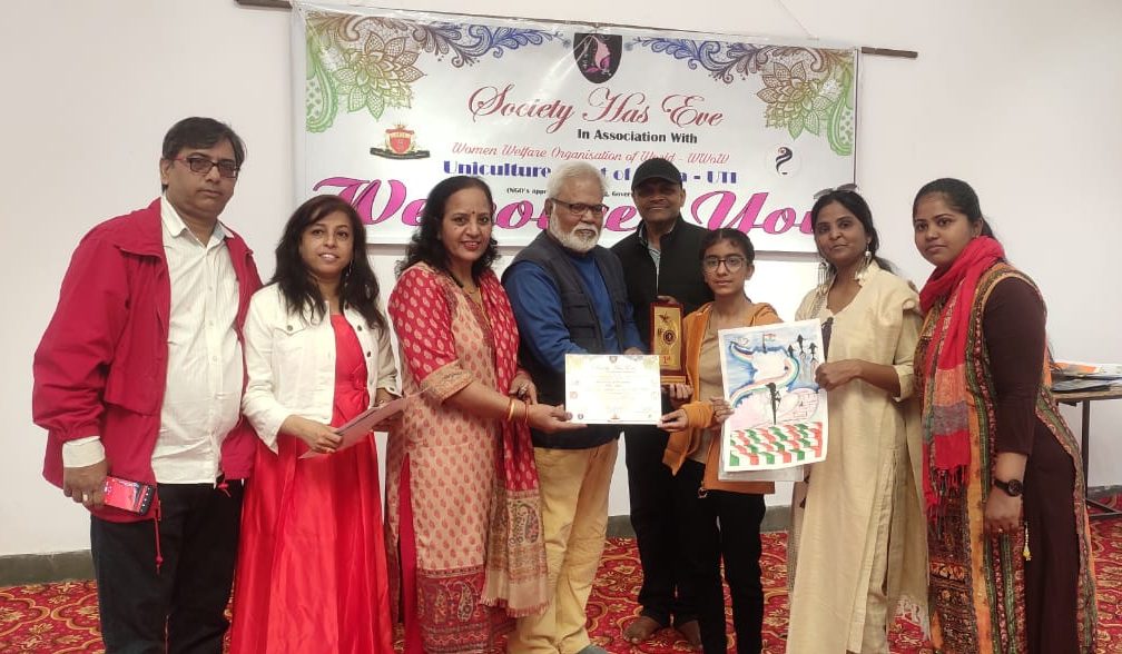 SHE-पोस्टर कम्पटीशन में येशिका, एंजेल और शिंजन प्रथम