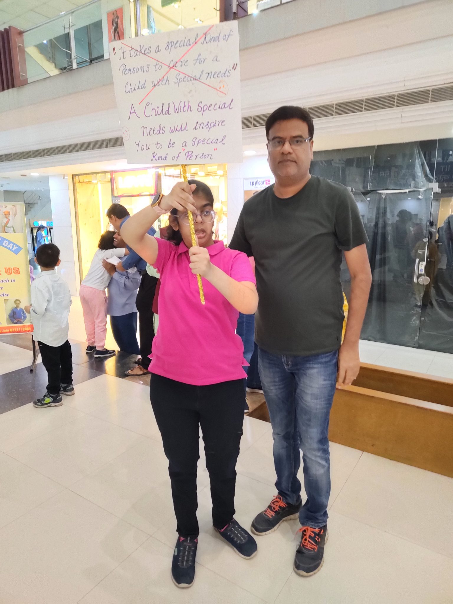 वंशिका जैन ने अपने स्लोगन के माध्यम से संदेश दिया